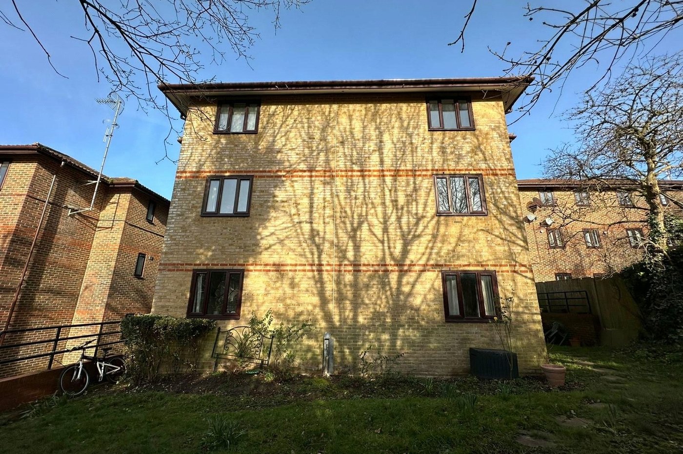 1 bedroom property for sale in London | Robinson Jackson