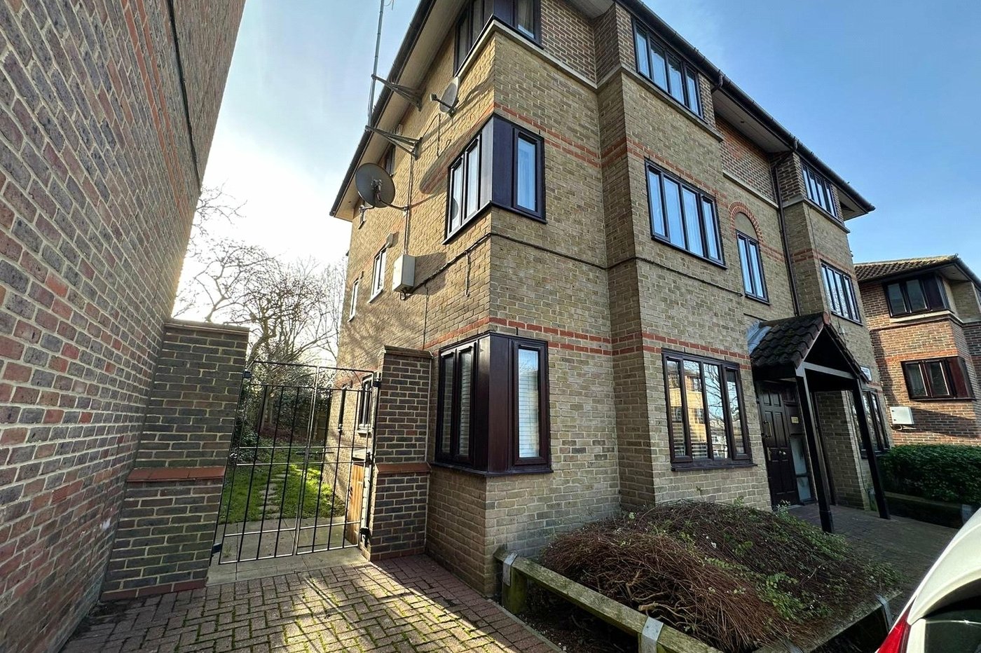 1 bedroom property for sale in London | Robinson Jackson