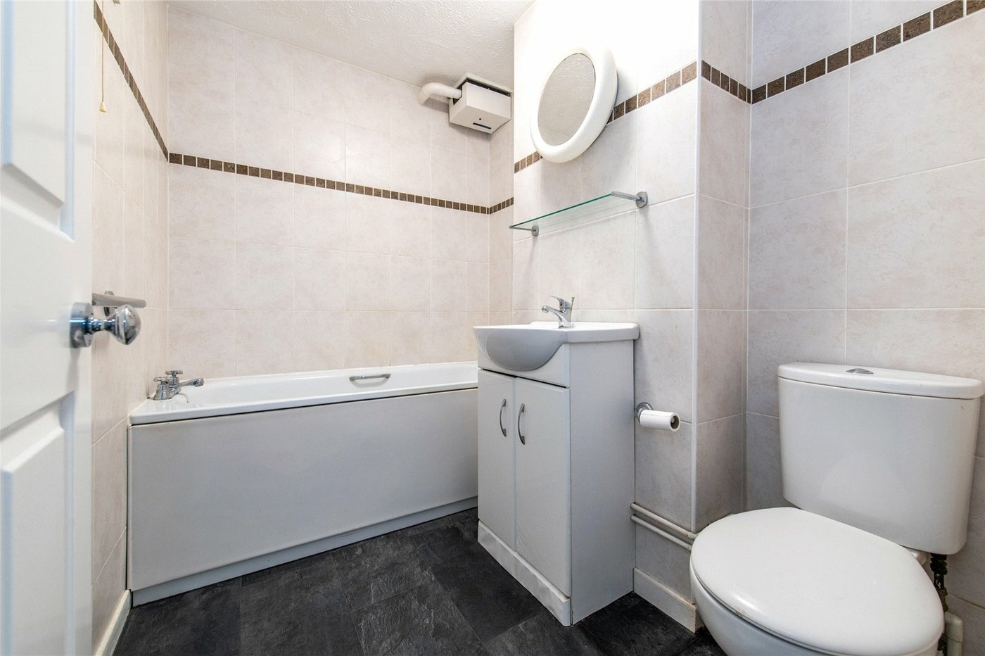 2 bedroom property for sale in West Street | Robinson Michael & Jackson