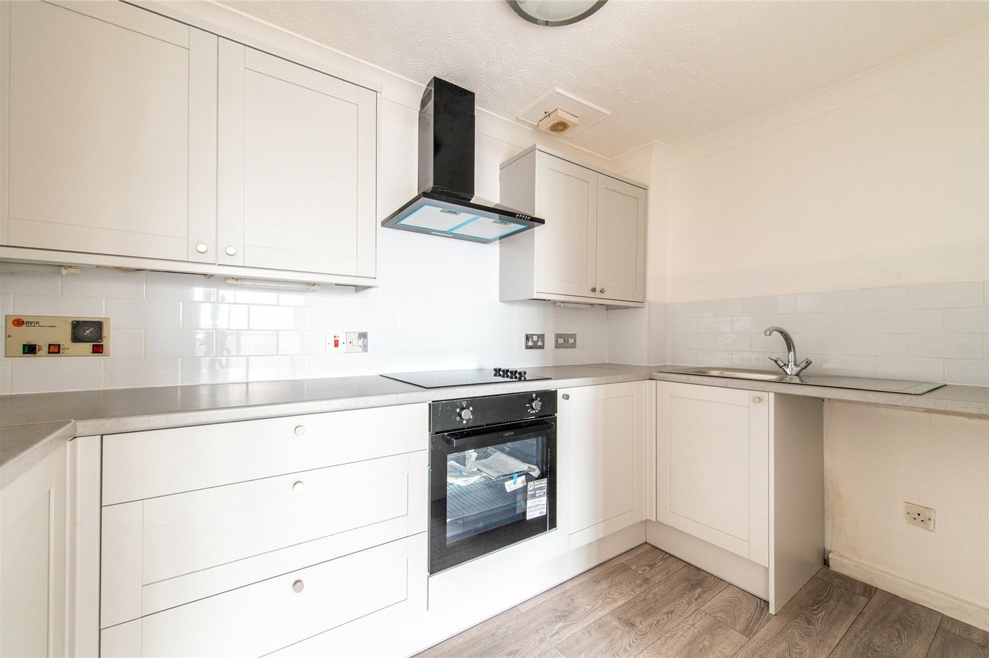 2 bedroom property for sale in West Street | Robinson Michael & Jackson