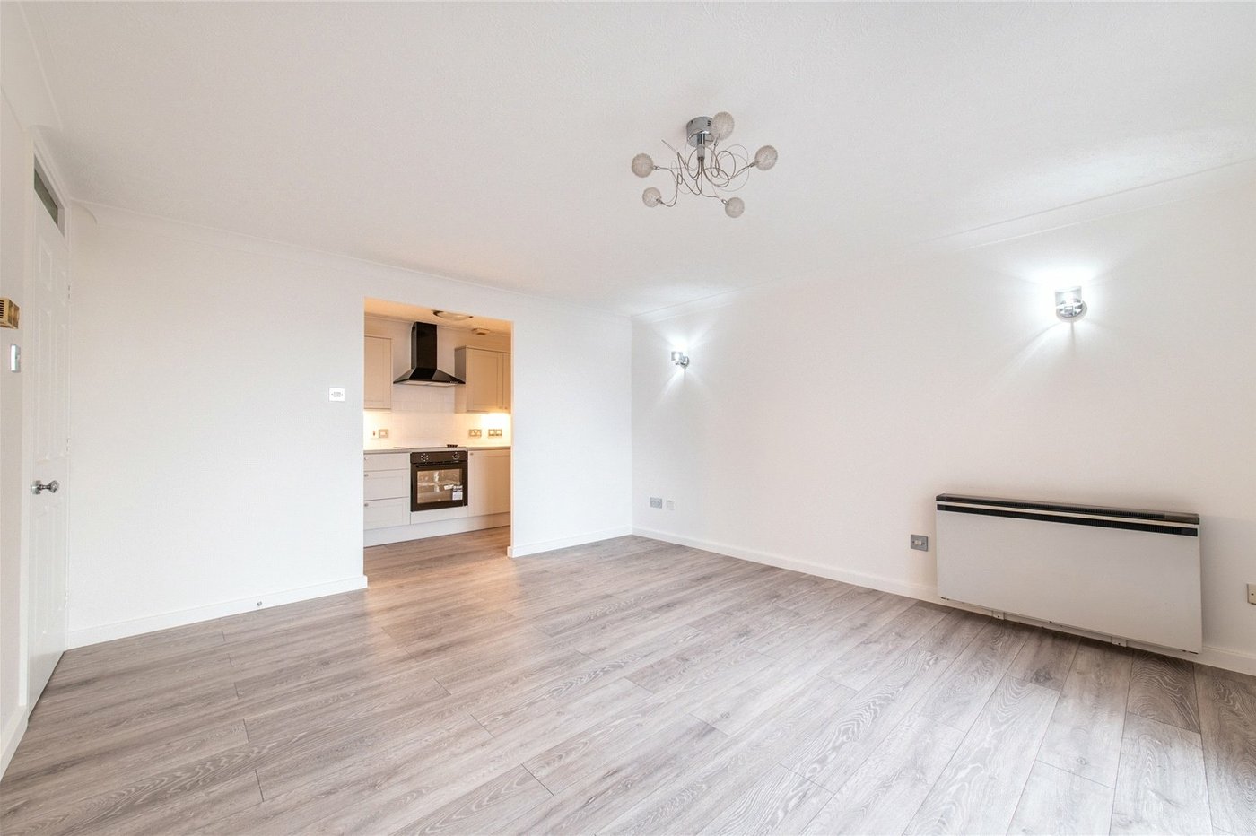 2 bedroom property for sale in West Street | Robinson Michael & Jackson