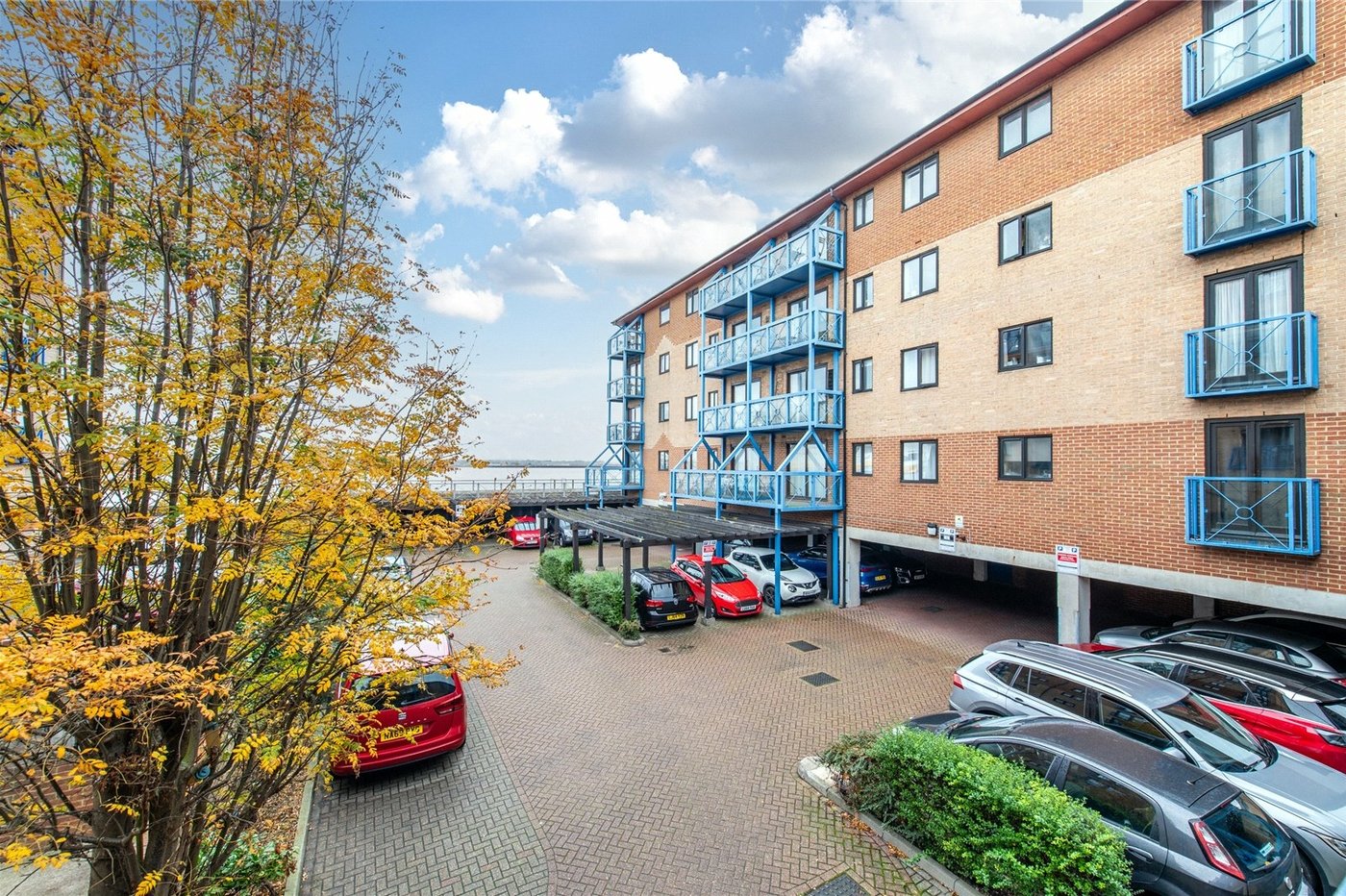 2 bedroom property for sale in West Street | Robinson Michael & Jackson