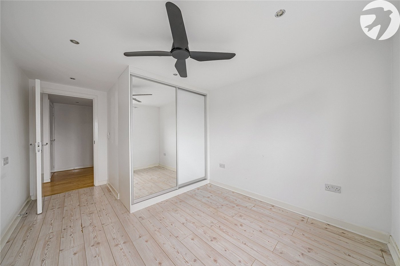 2 bedroom property for sale in Dartford | Robinson Jackson