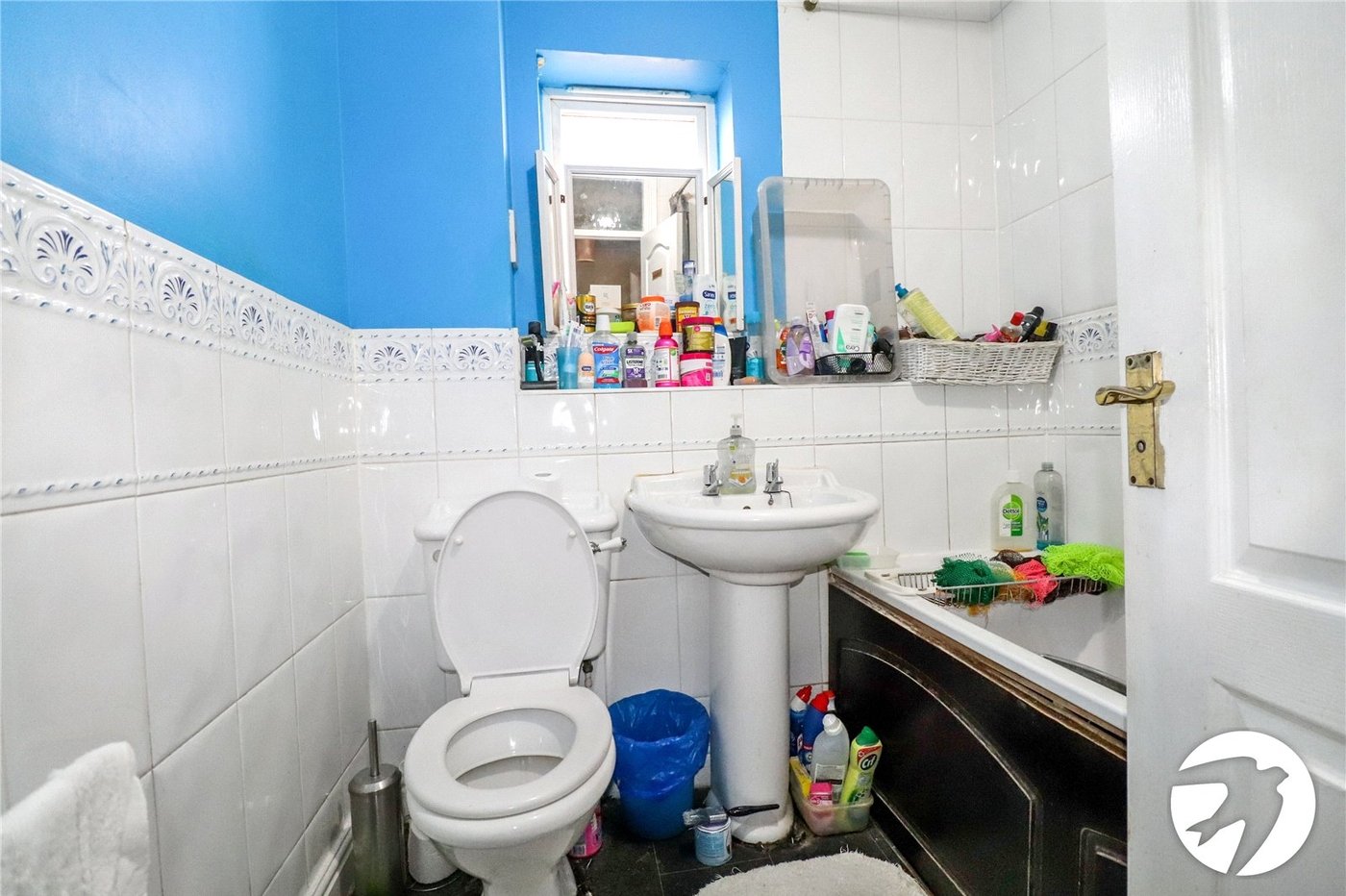 4 bedroom house for sale in London | Robinson Jackson