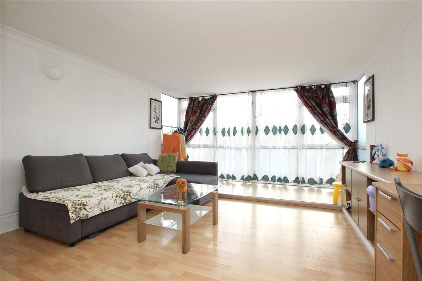 3 bedroom property for sale in Shooters Hill | Robinson Jackson