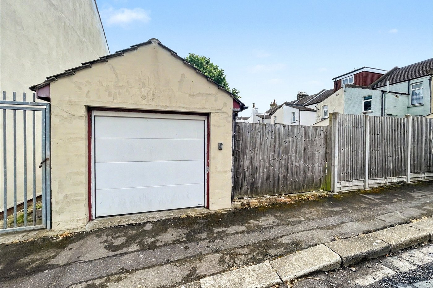 3 bedroom house for sale in Gillingham | Robinson Michael & Jackson