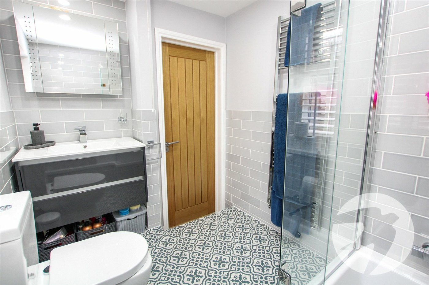 3 bedroom house for sale in London | Robinson Jackson