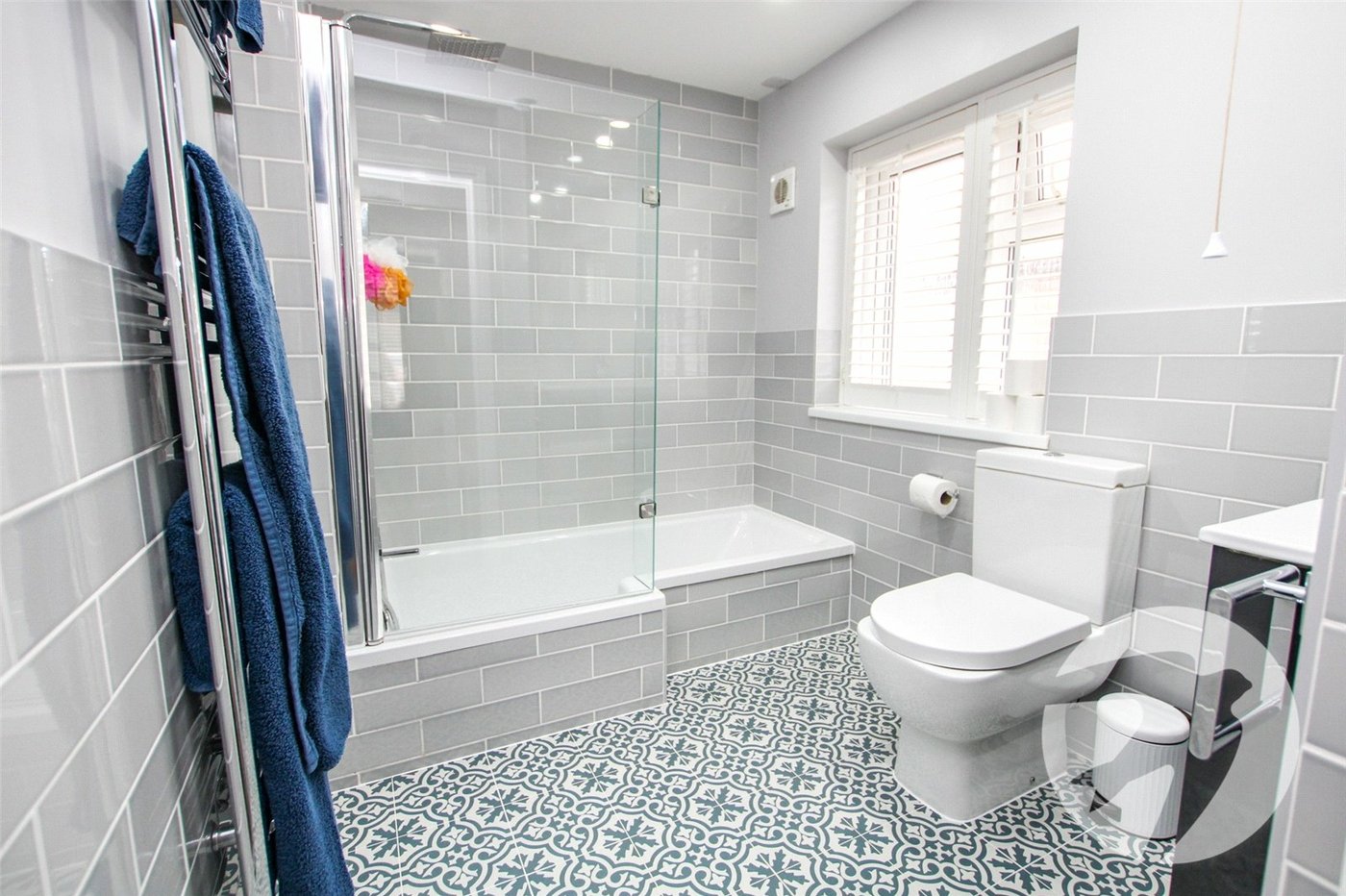 3 bedroom house for sale in London | Robinson Jackson