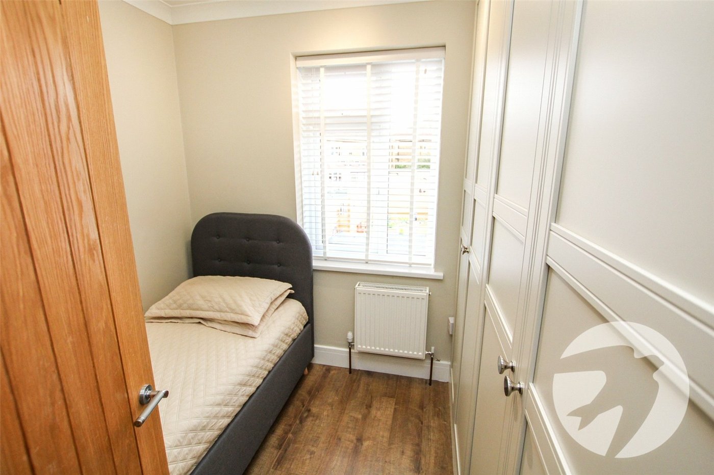 3 bedroom house for sale in London | Robinson Jackson