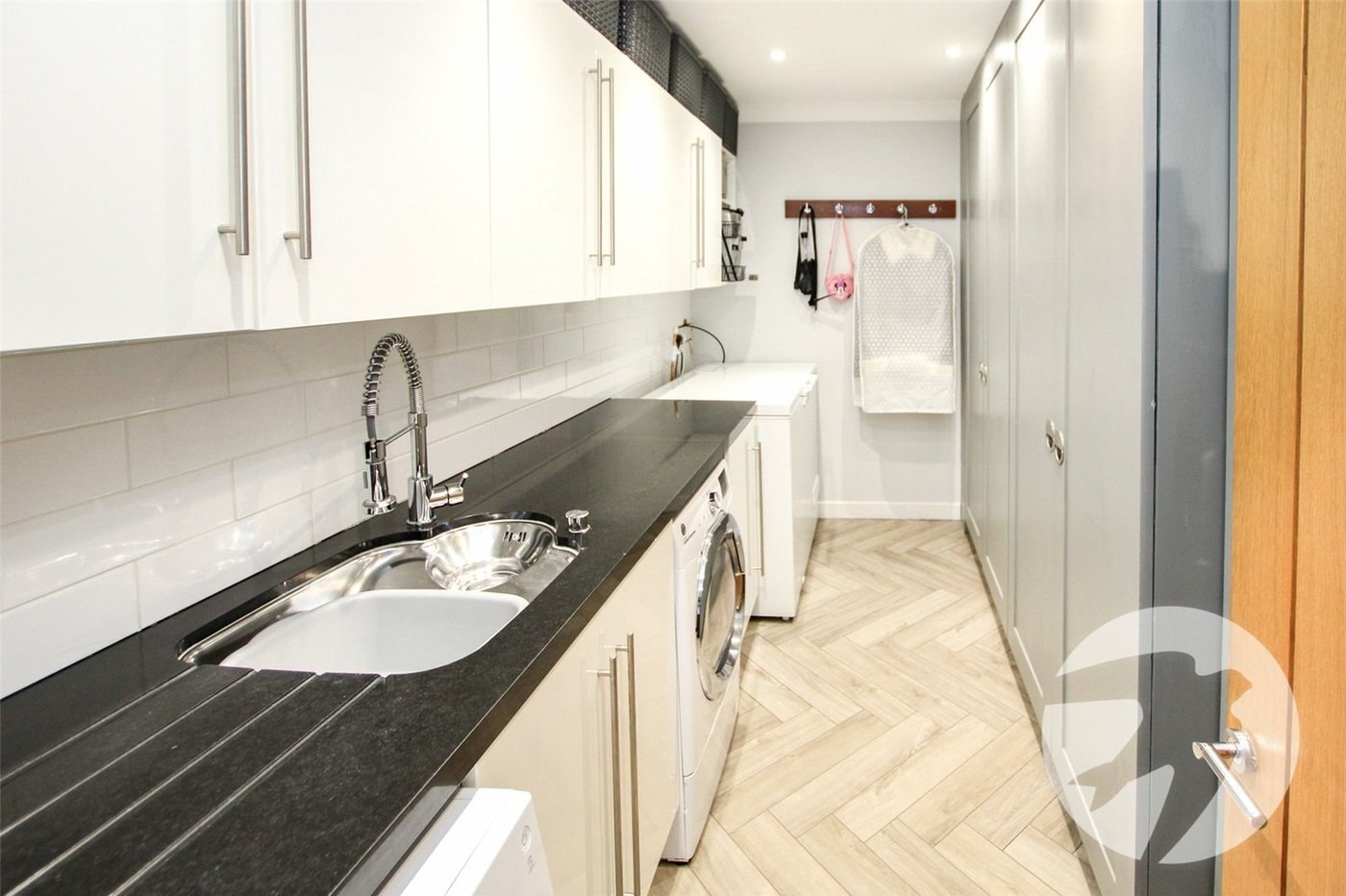 3 bedroom house for sale in London | Robinson Jackson