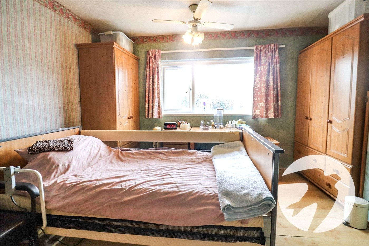 3 bedroom house for sale in Erith | Robinson Jackson