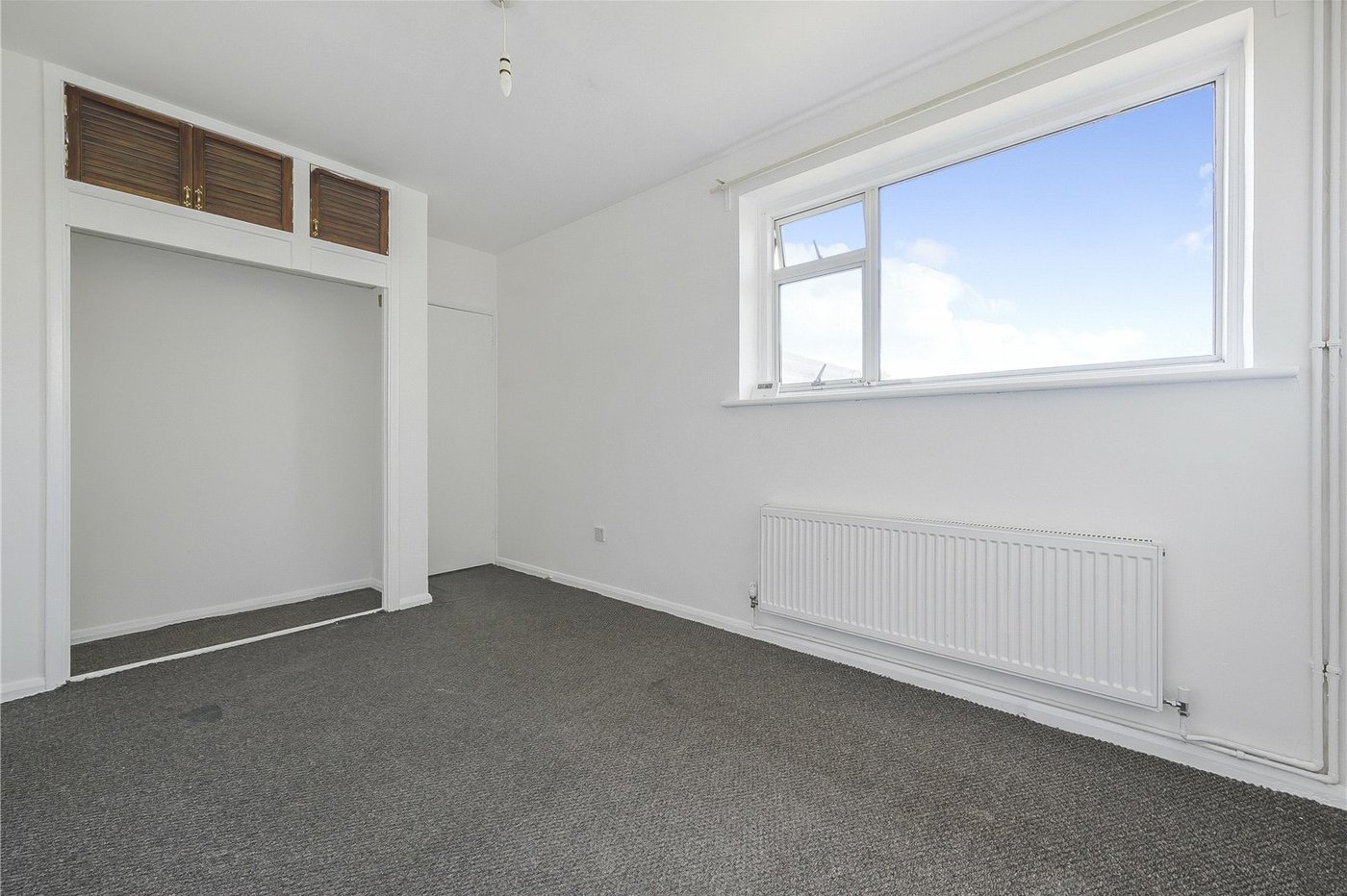 2 bedroom property for sale in London | Robinson Jackson