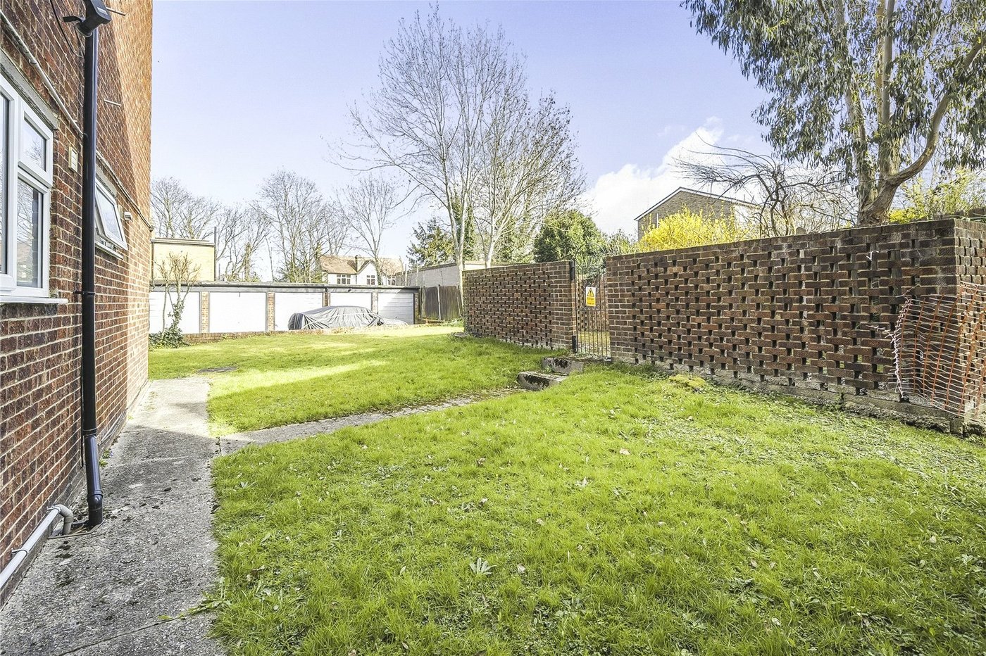 2 bedroom property for sale in  | Robinson Jackson