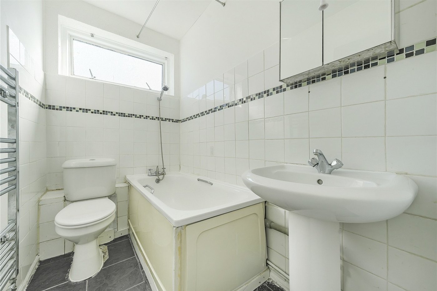 2 bedroom property for sale in  | Robinson Jackson