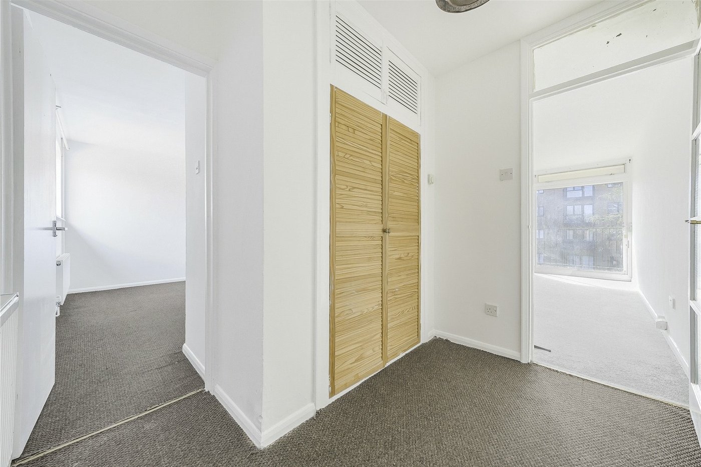 2 bedroom property for sale in  | Robinson Jackson