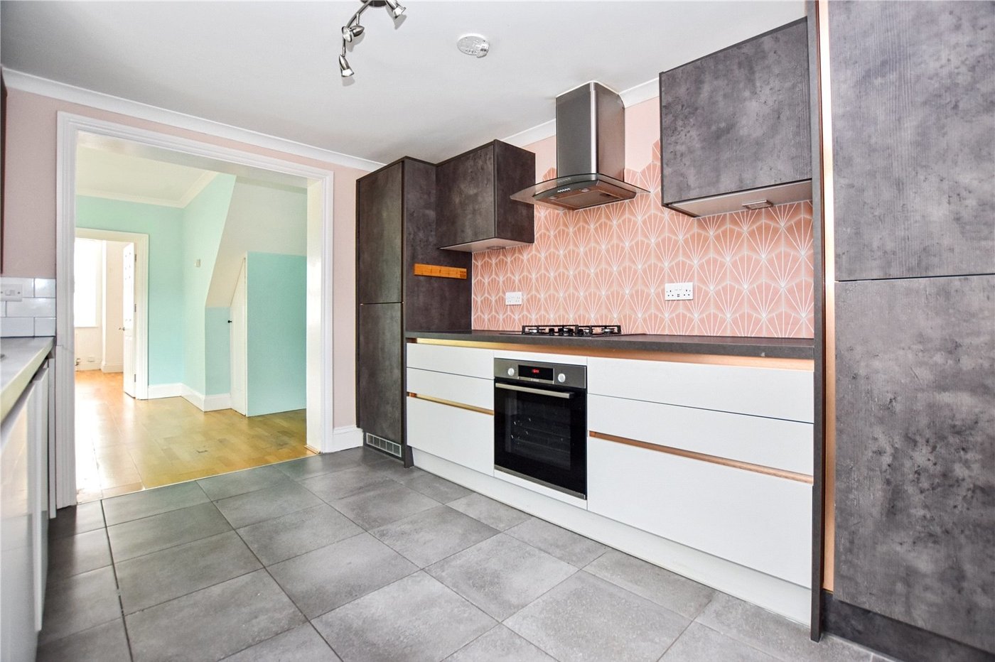 2 bedroom property for sale in Bexleyheath | Robinson Jackson