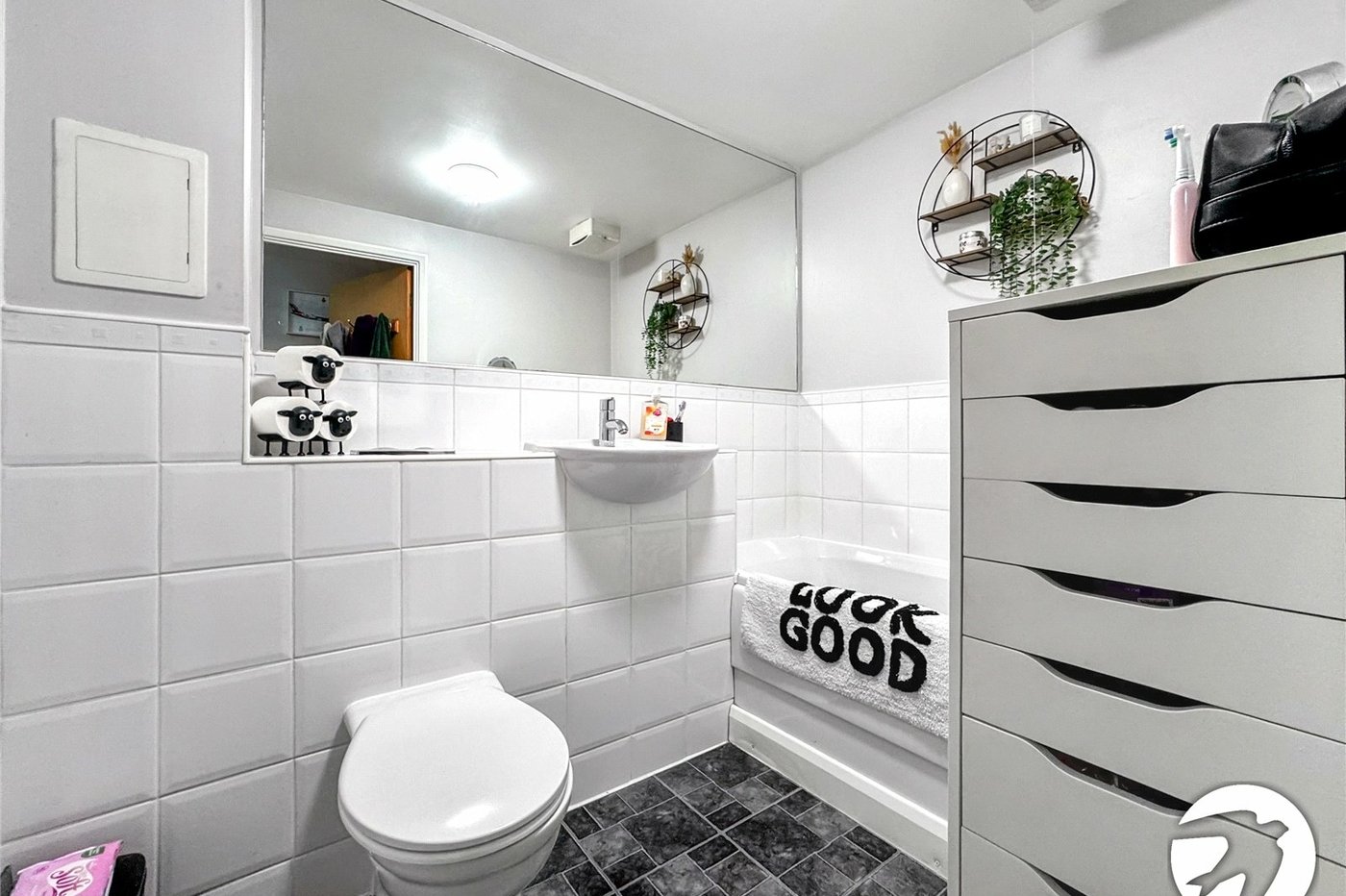 2 bedroom property for sale in Maidstone | Robinson Michael & Jackson