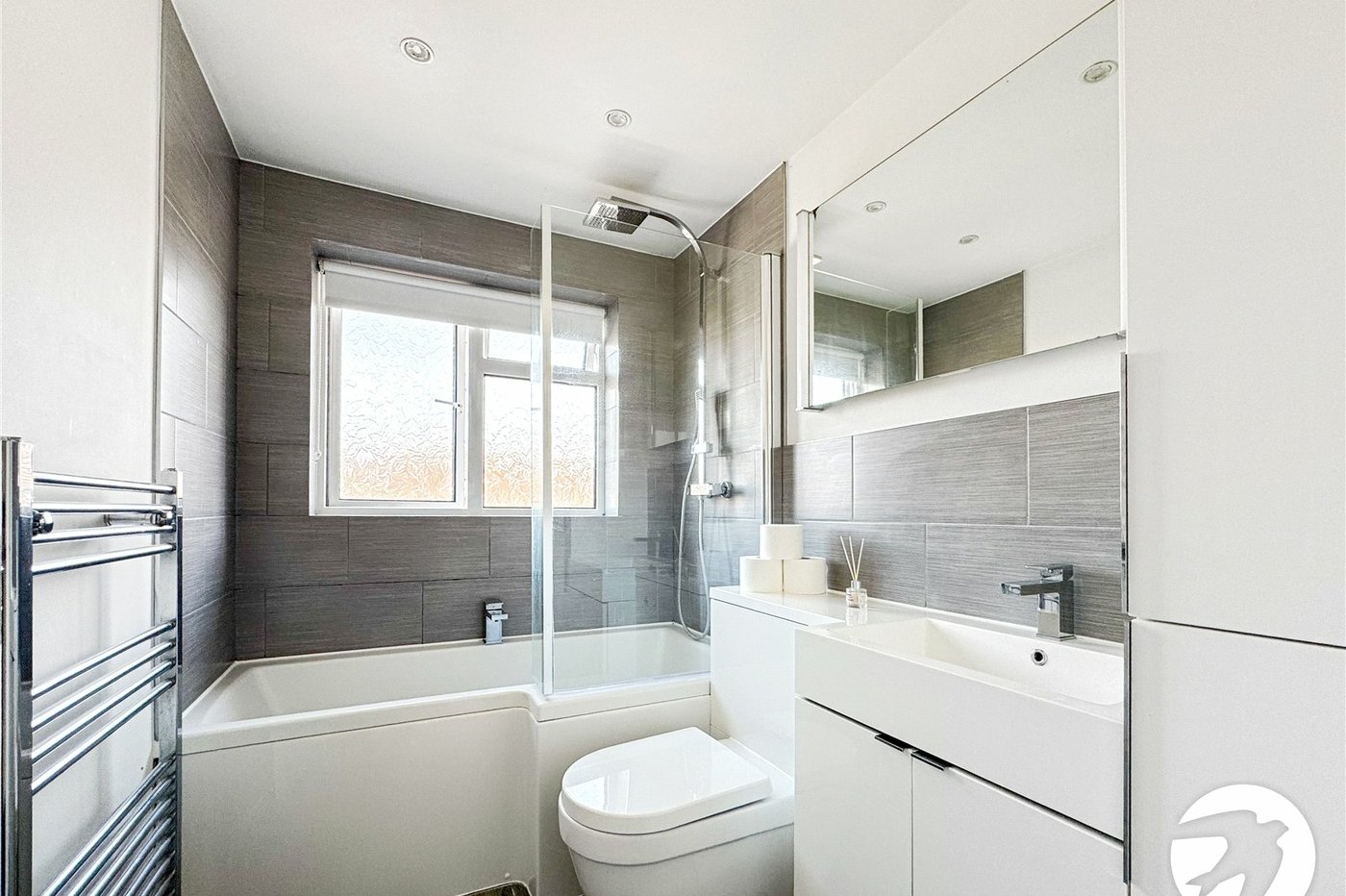 2 bedroom house for sale in Iwade | Robinson Michael & Jackson