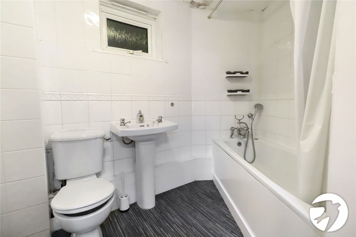 2 bedroom property for sale in London | Robinson Jackson