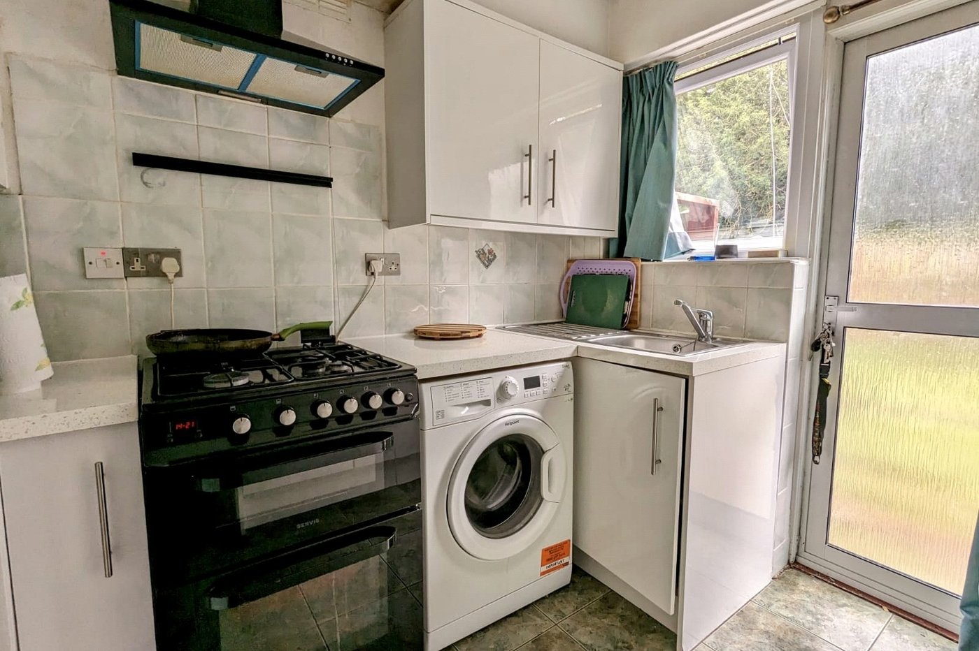 2 bedroom property for sale in London | Robinson Jackson