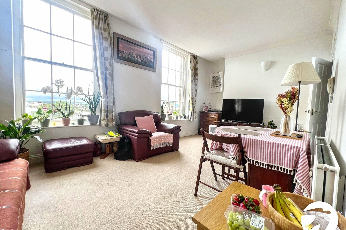 1 bedroom property for sale in 1-4 New Road Avenue | Robinson Michael & Jackson