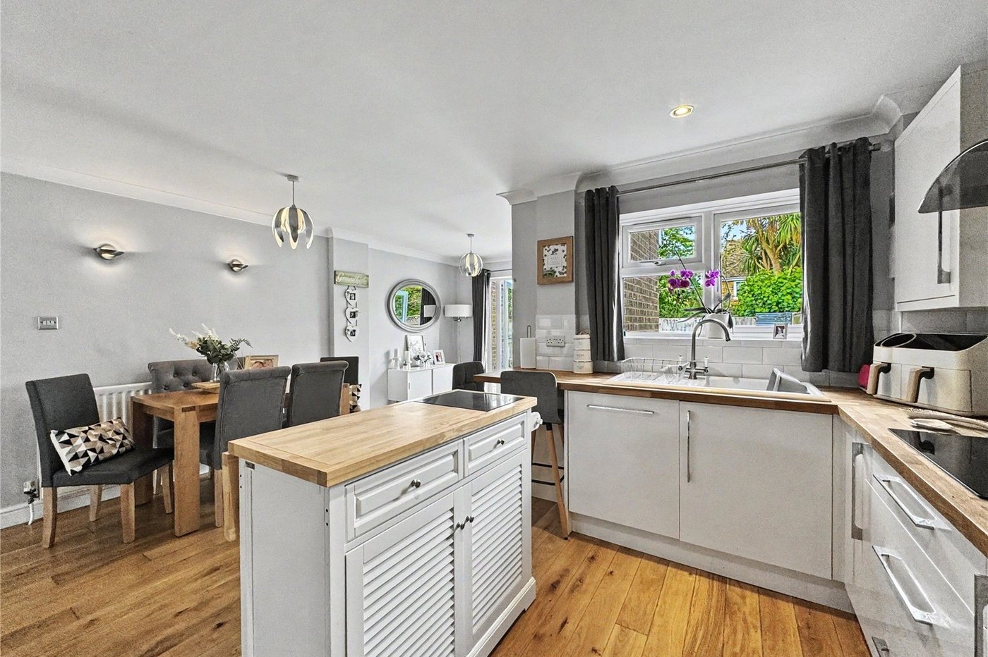 3 bedroom house for sale in Wigmore | Robinson Michael & Jackson