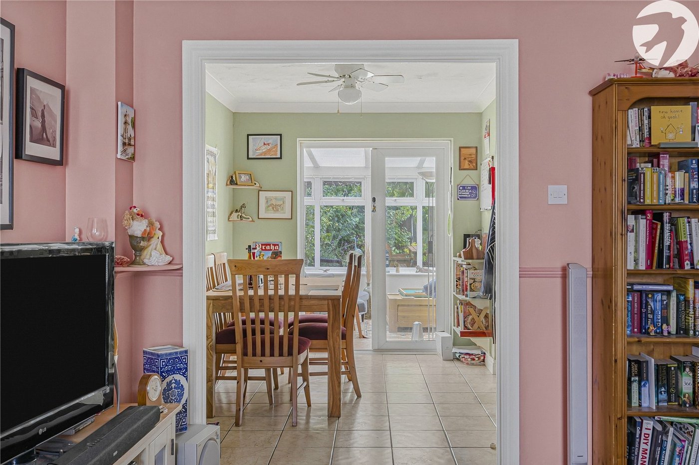 3 bedroom house for sale in London | Robinson Jackson