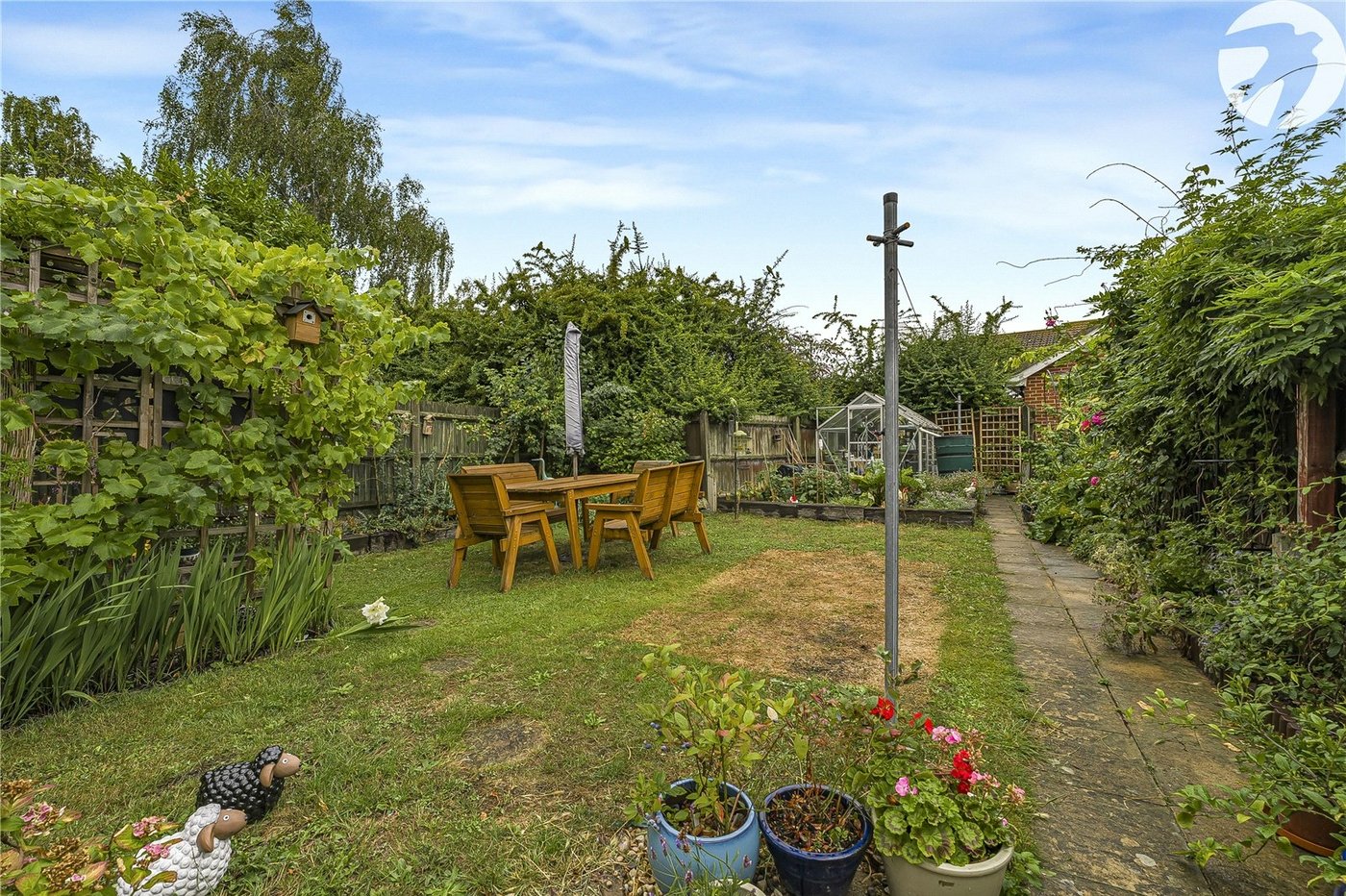 3 bedroom house for sale in London | Robinson Jackson