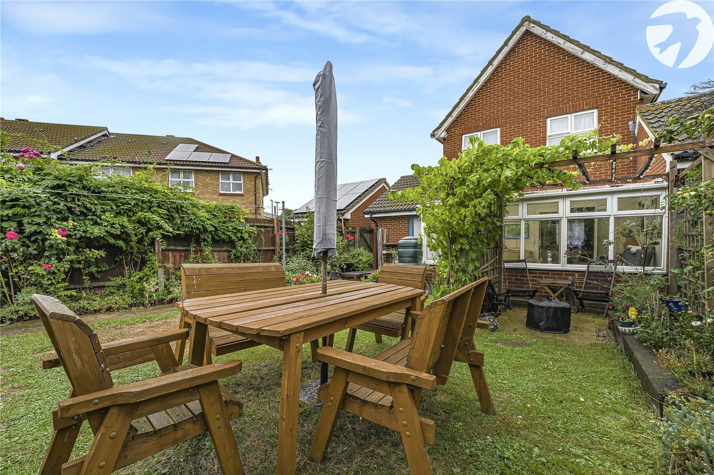 3 bedroom house for sale in London | Robinson Jackson