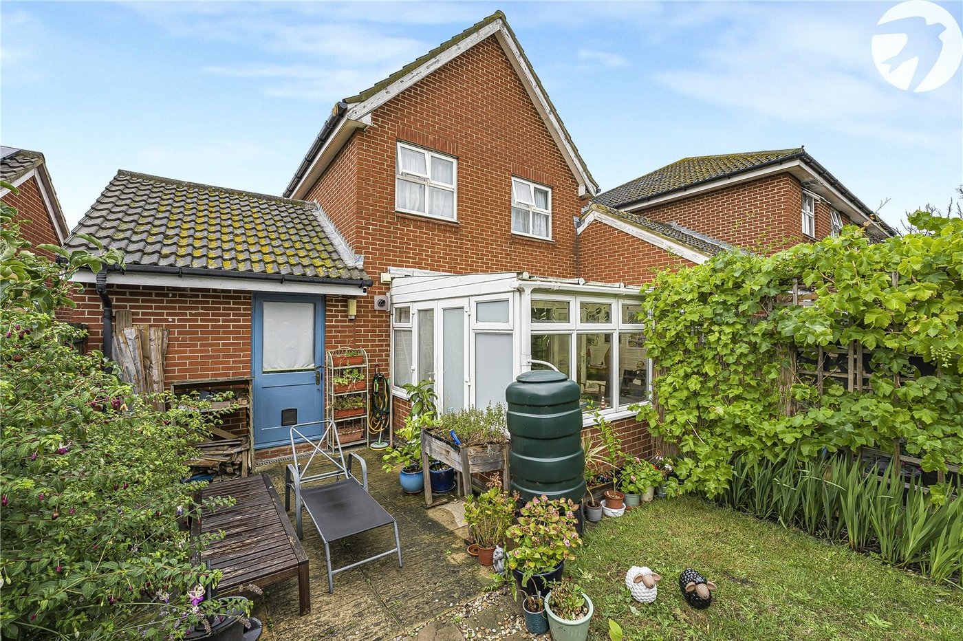 3 bedroom house for sale in London | Robinson Jackson