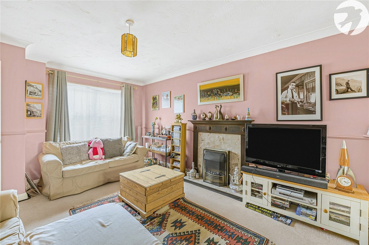 3 bedroom house for sale in London | Robinson Jackson