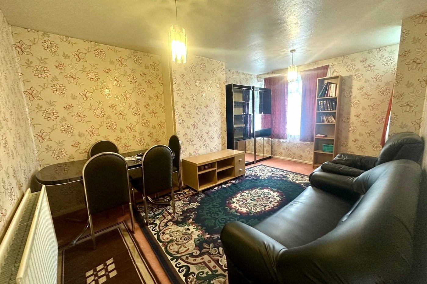 2 bedroom property for sale in London | Robinson Jackson