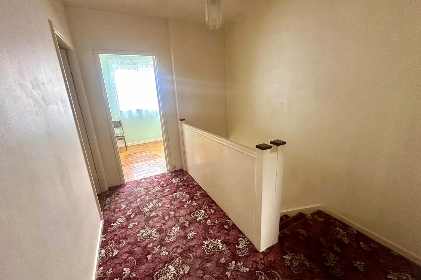 2 bedroom property for sale in London | Robinson Jackson