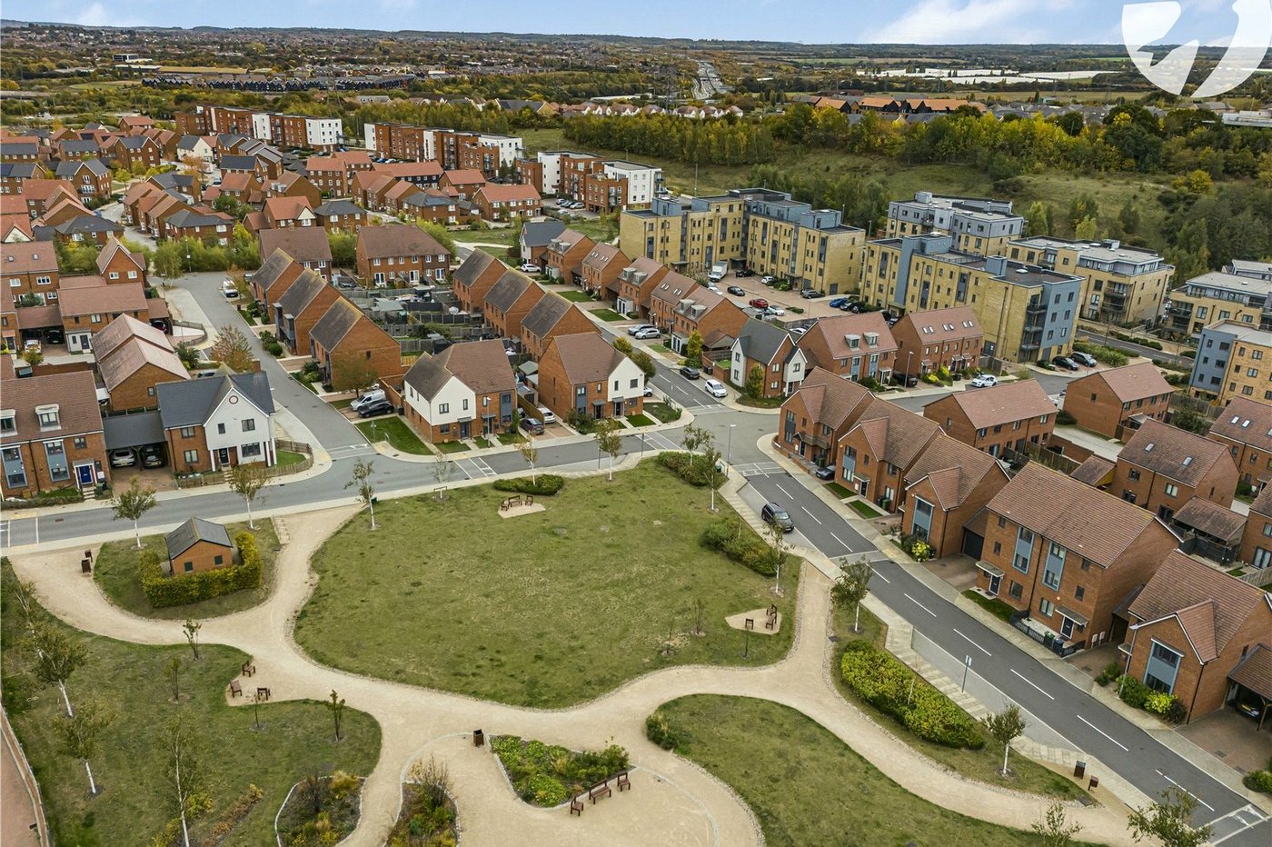 3 bedroom property for sale in Castle Hill | Robinson Jackson