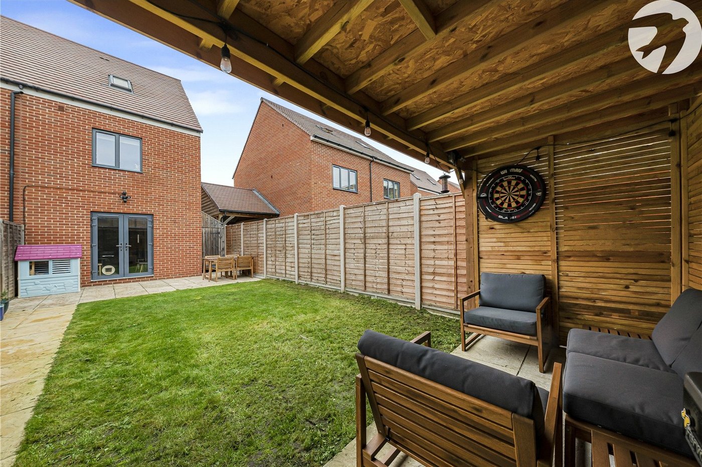 3 bedroom property for sale in Castle Hill | Robinson Jackson