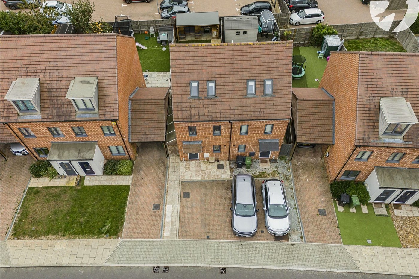 3 bedroom property for sale in Castle Hill | Robinson Jackson