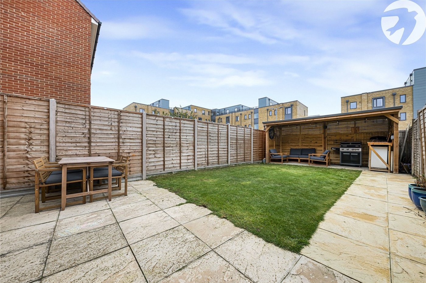 3 bedroom property for sale in Castle Hill | Robinson Jackson