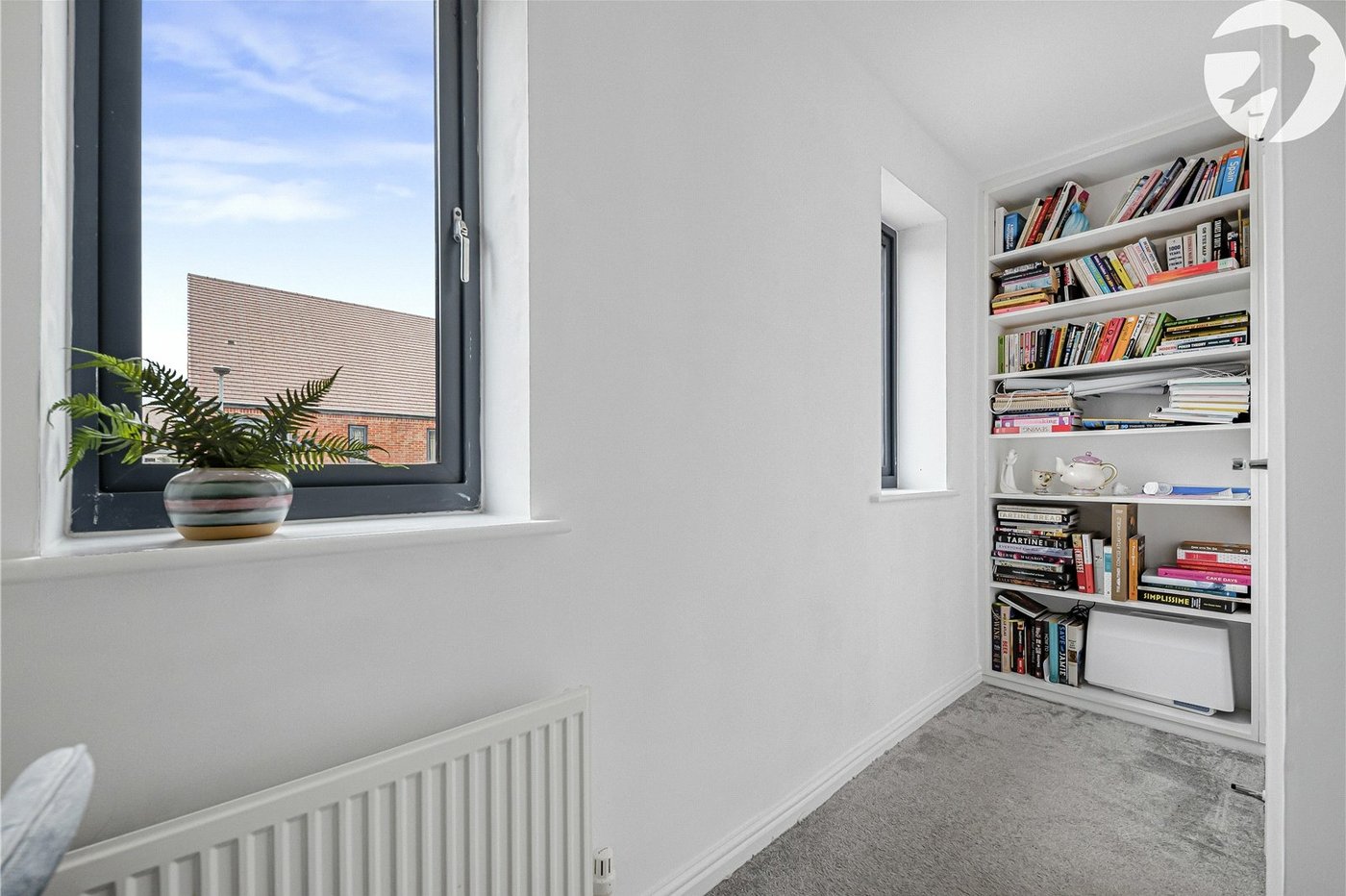 3 bedroom property for sale in Castle Hill | Robinson Jackson