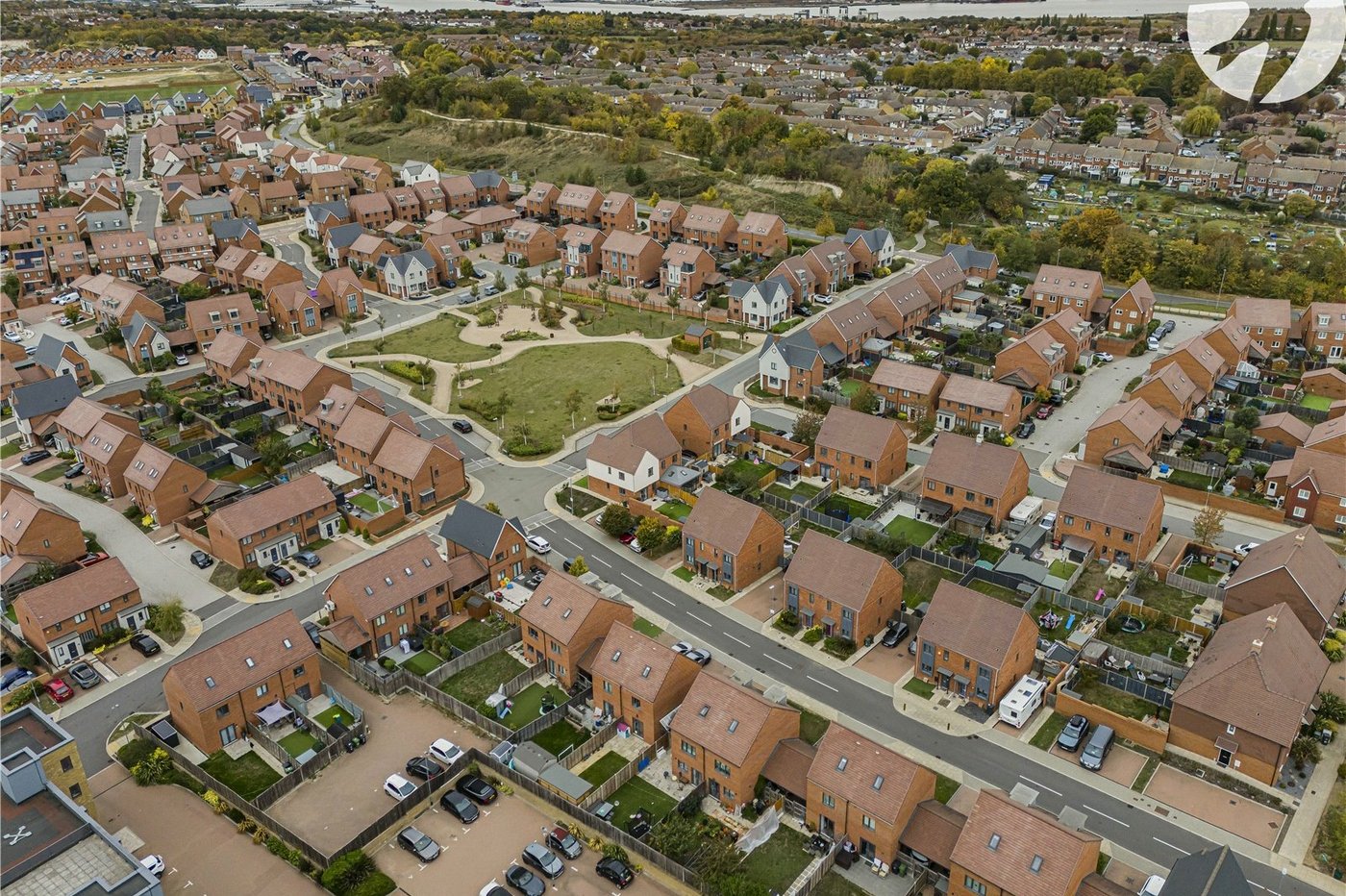 3 bedroom property for sale in Castle Hill | Robinson Jackson