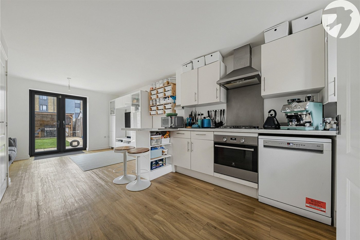 3 bedroom property for sale in Castle Hill | Robinson Jackson