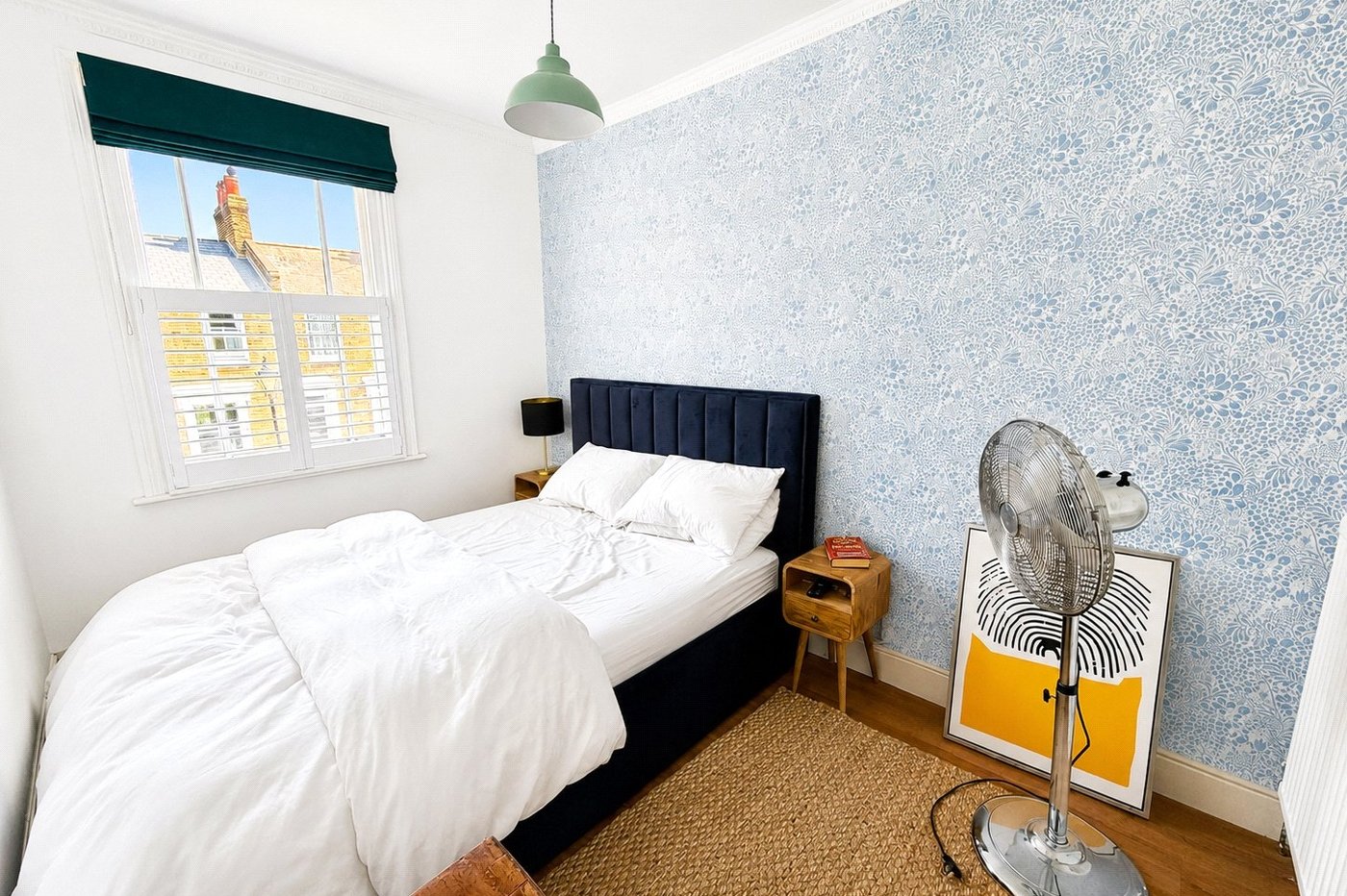 3 bedroom house for sale in London | Robinson Jackson