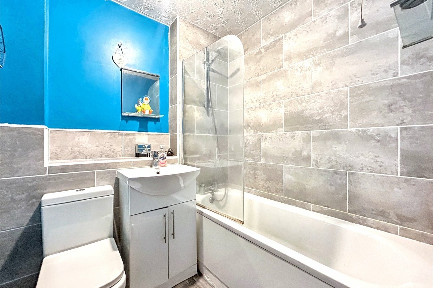 1 bedroom property for sale in Rainham | Robinson Michael & Jackson