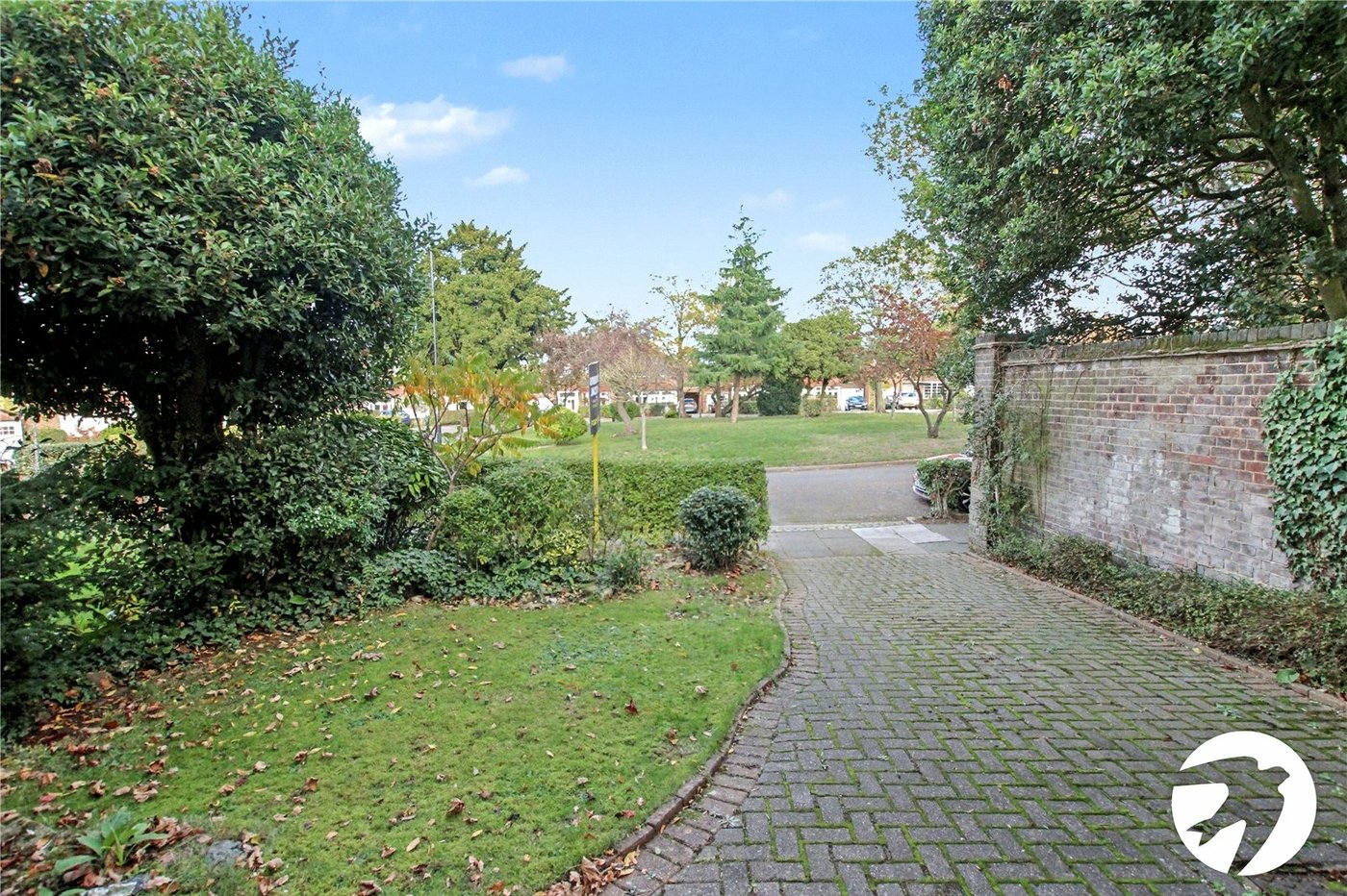 3 bedroom house for sale in Shooters Hill | Robinson Jackson