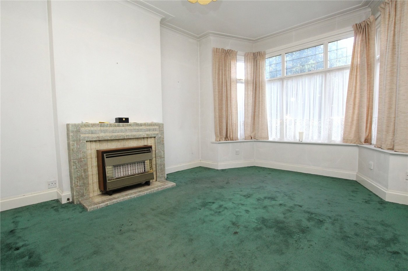 3 bedroom house for sale in Shooters Hill | Robinson Jackson