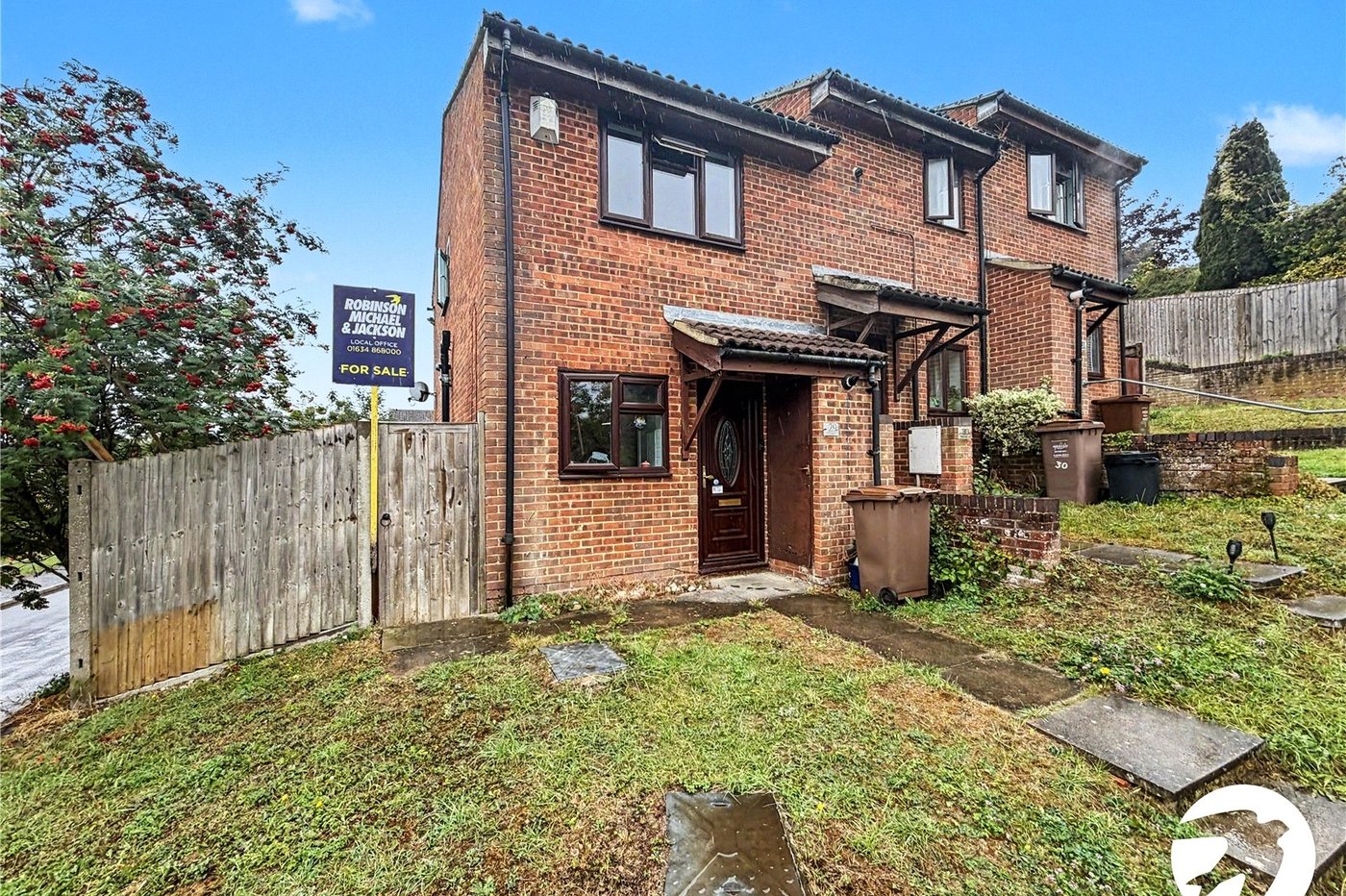 2 bedroom house for sale in Princes Park | Robinson Michael & Jackson