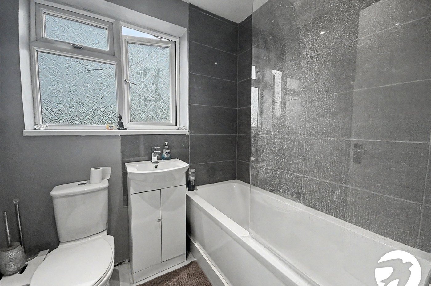 2 bedroom house for sale in Princes Park | Robinson Michael & Jackson
