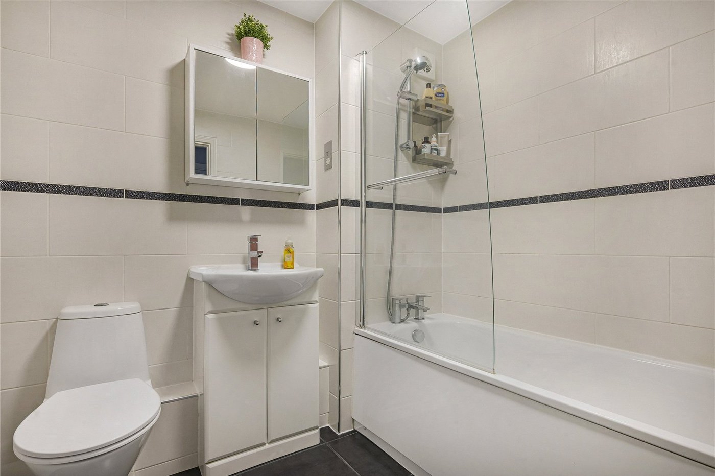 1 bedroom property for sale in Church Road | Robinson Jackson