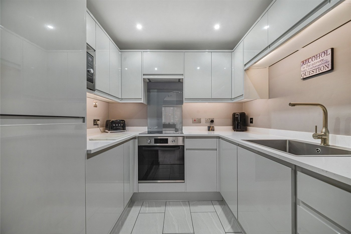 1 bedroom property for sale in Church Road | Robinson Jackson