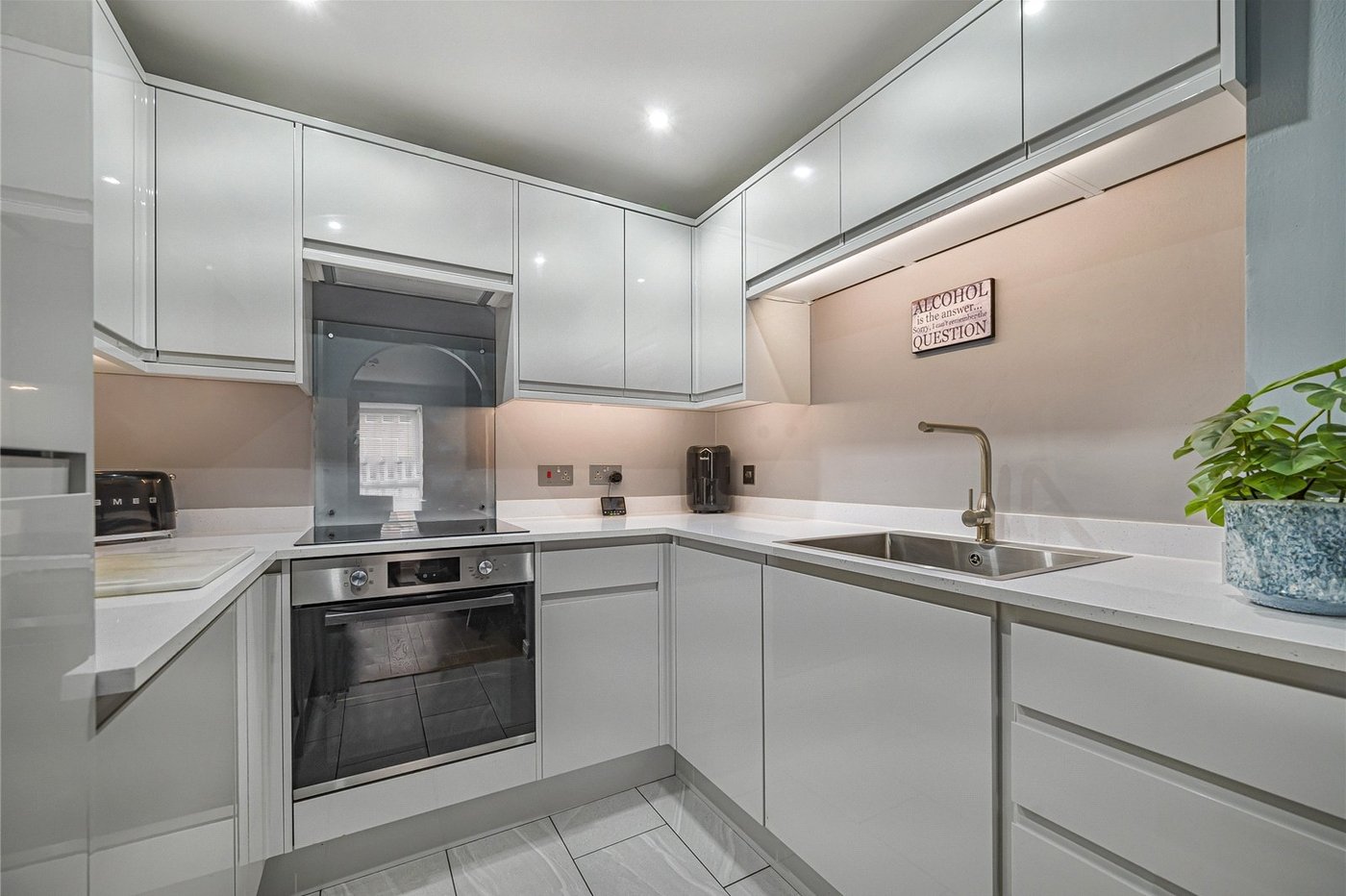 1 bedroom property for sale in Church Road | Robinson Jackson