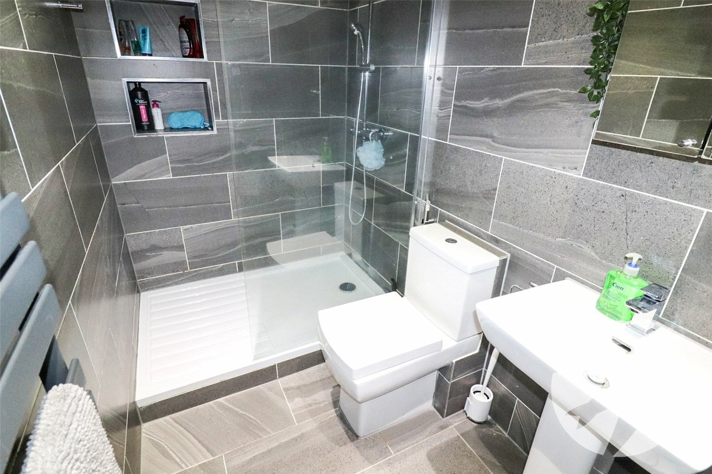 5 bedroom house for sale in Erith | Robinson Jackson